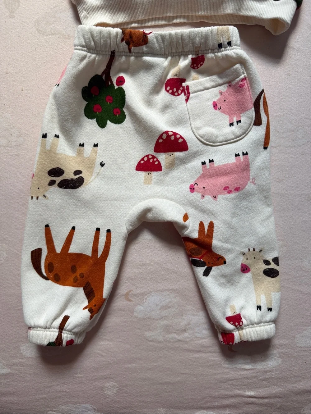 Old Navy Cream Kids Matching Set with Farm Animal Prinf